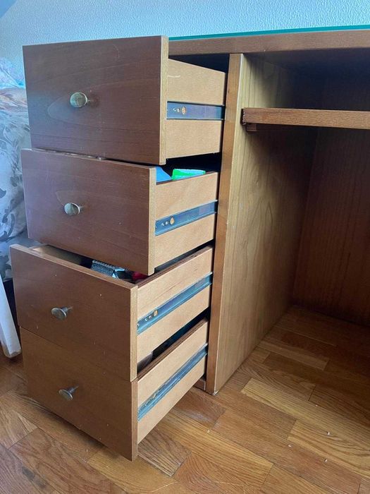 Secretaria de madeira maciça