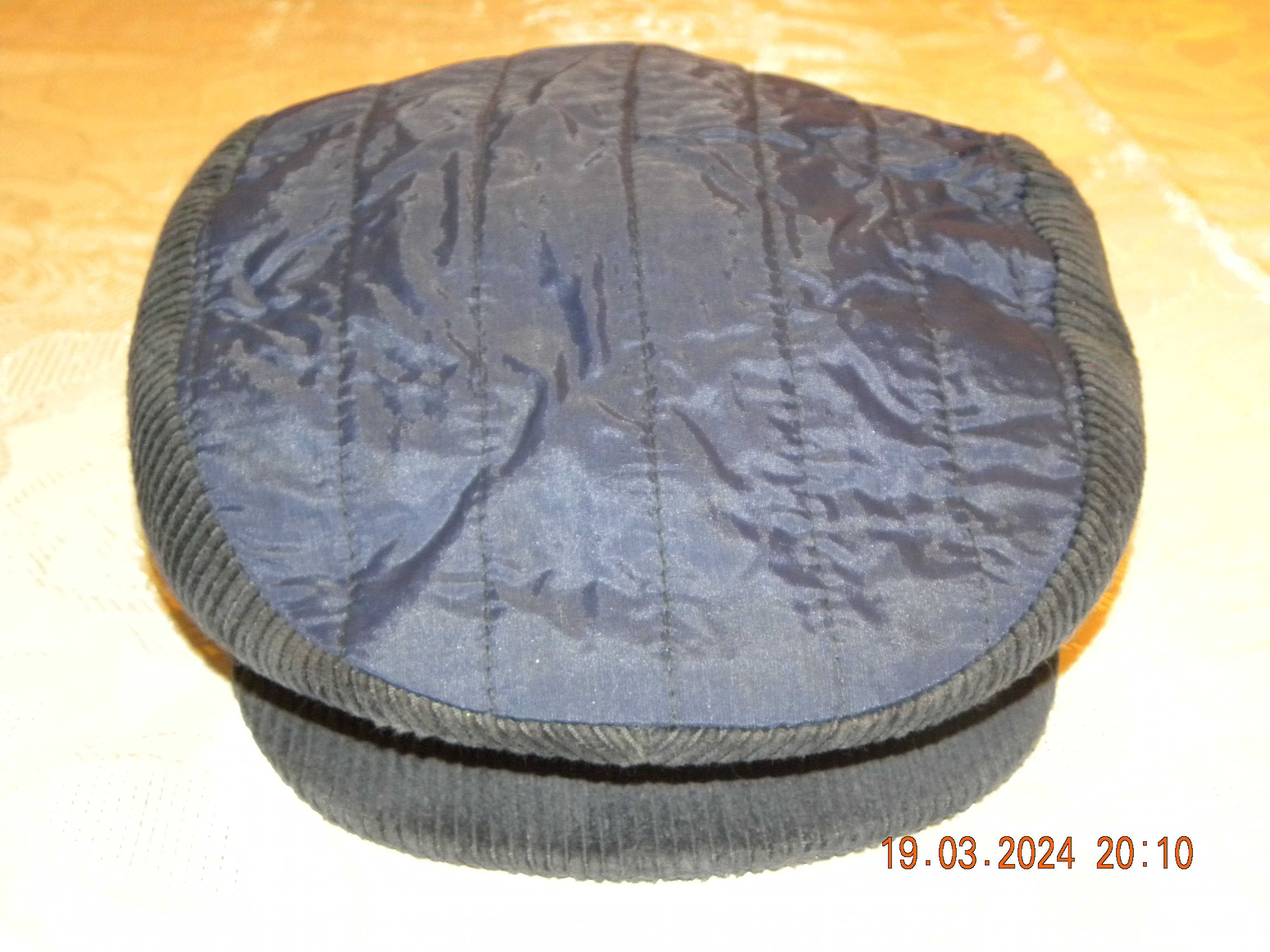 Kaszkiet męski; obwód: 55 cm.