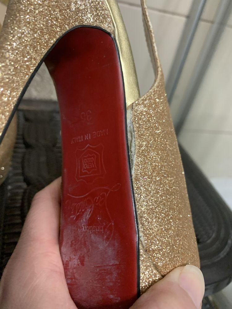 Ботільйони Christian Louboutin