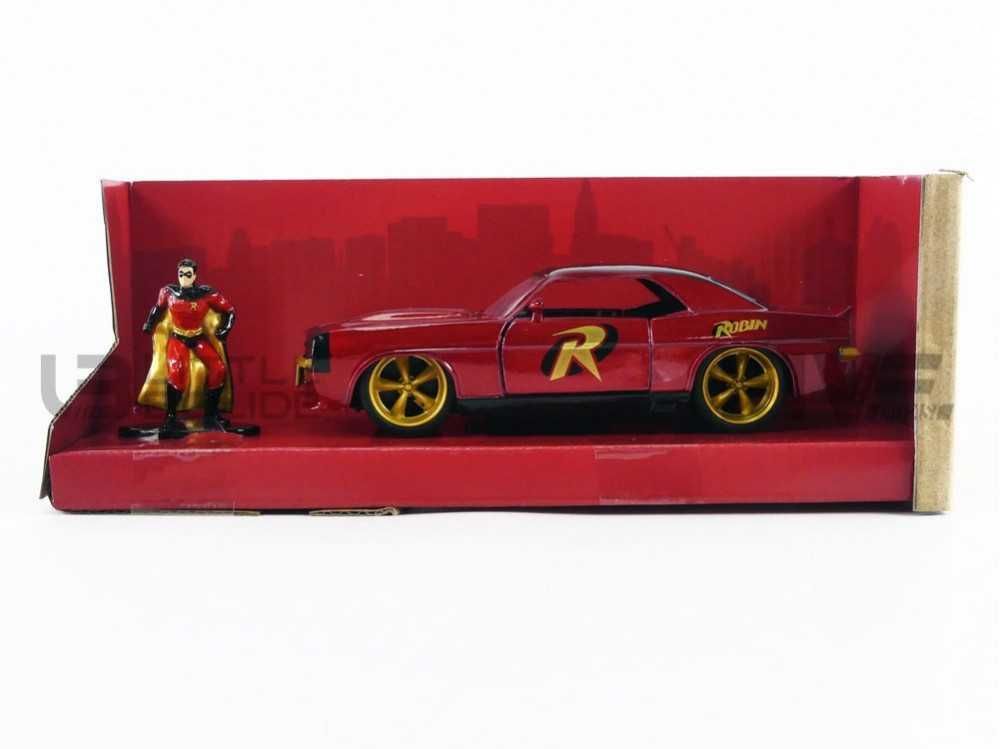 Chevrolet Camaro 1969 1:32 com figura Robin Jada Toys Novo em caixa