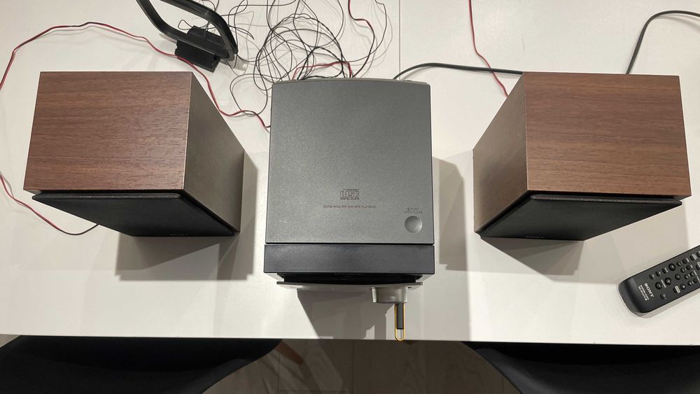 Wieża SONY HCD-FX200, komplet z pilotem