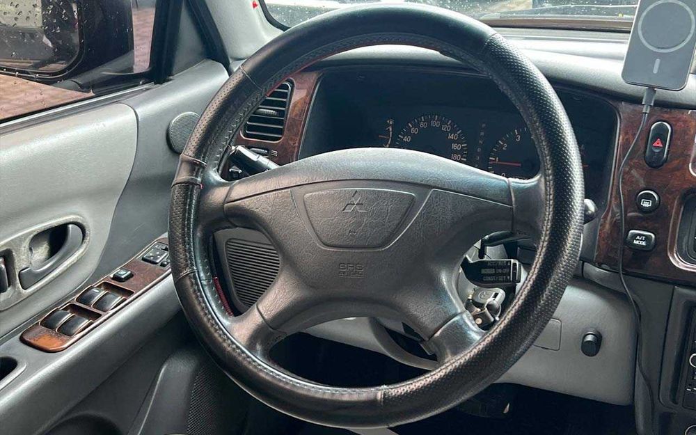 Mitsubishi Pajero Sport 2004