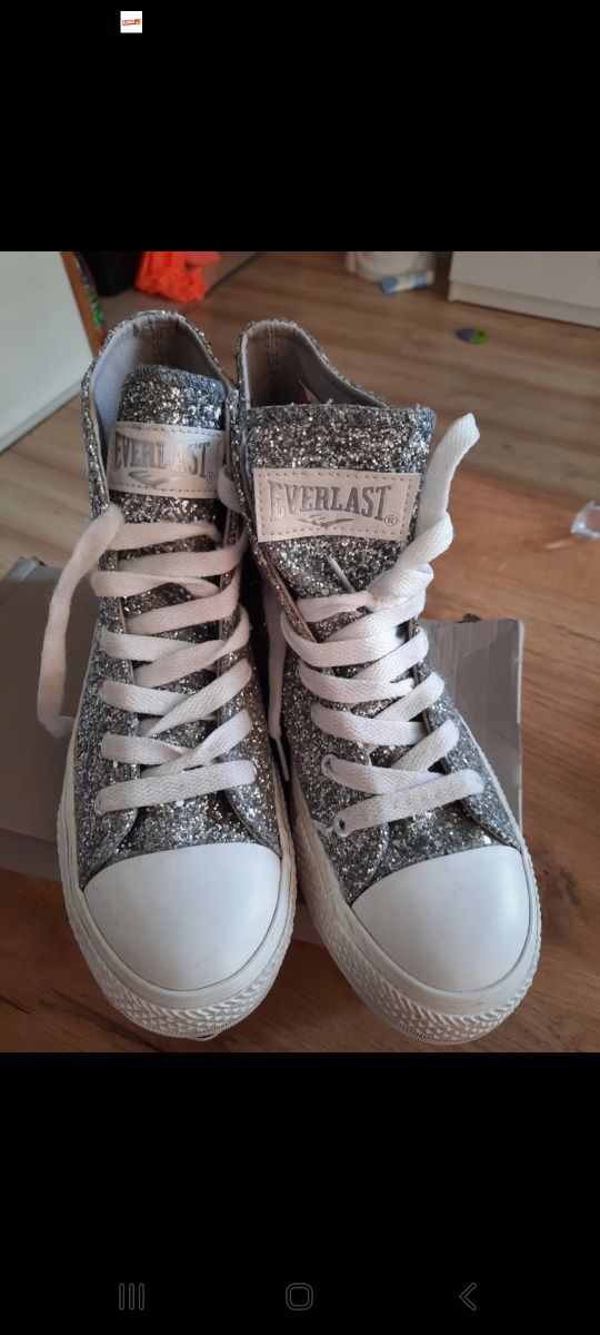 Błyszczące buty Everlast