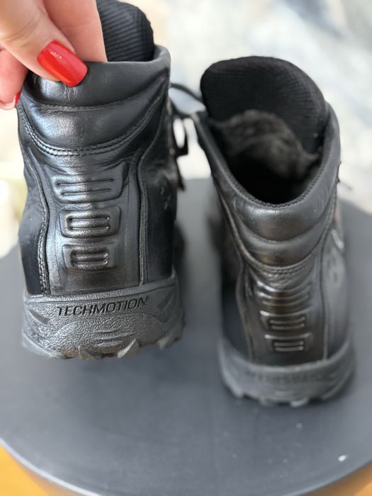 Зимове взуття р. 42