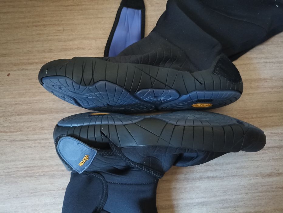 nowe wysokie buty Vibram Furoshiki r.36-38