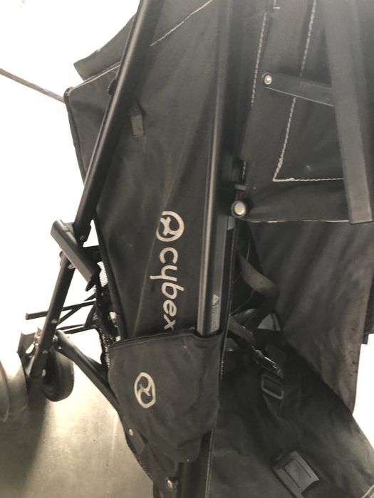 Carrinho de passeio de crianca