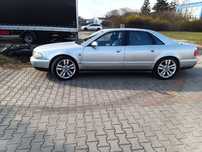 Sprzedaję Audi A8.