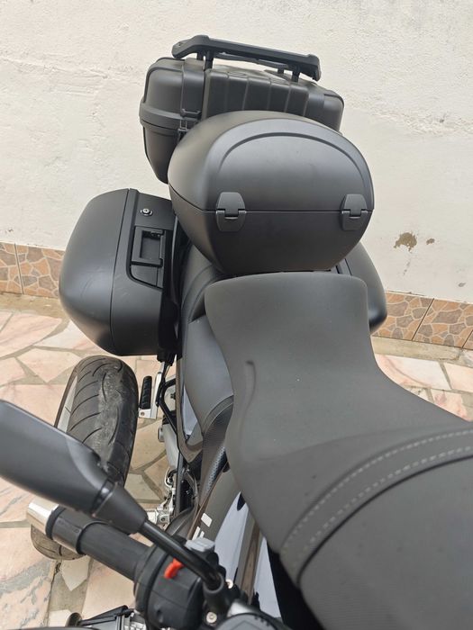 BMW R 1200 R com alguns extras