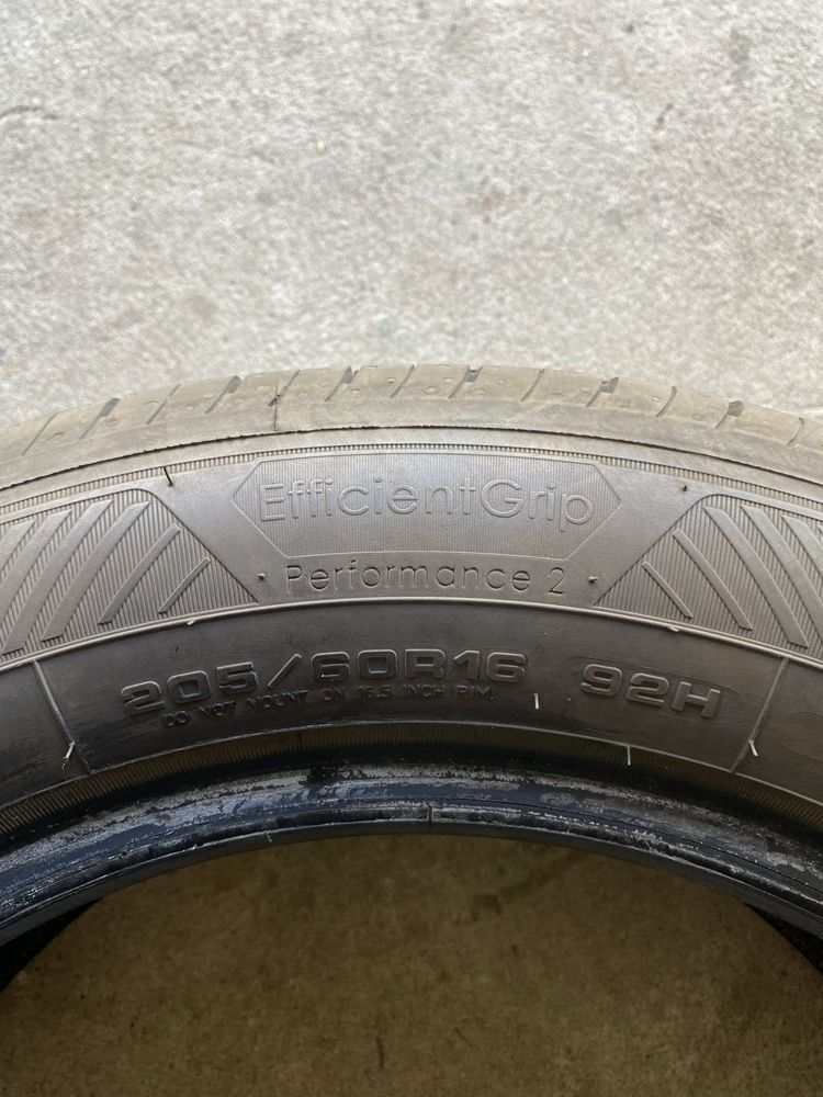 GoodYear 205/60R16 EfficientGrip Performance 2
