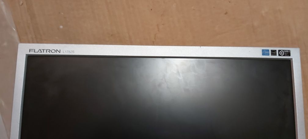 LG Flatron L1752S  LCD