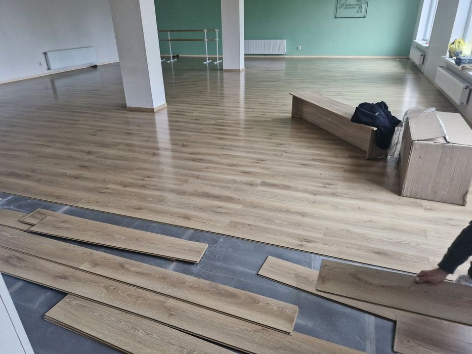 Продам в хорошому стані ламінат 180кв