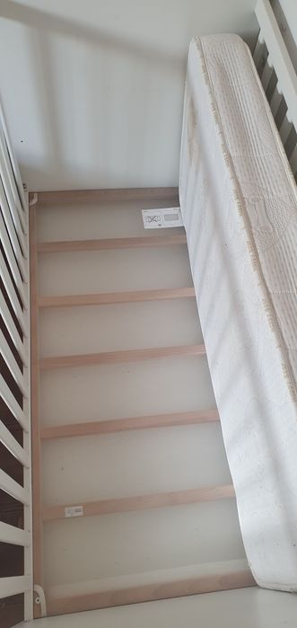 Berço Ikea Gonatt com colchão