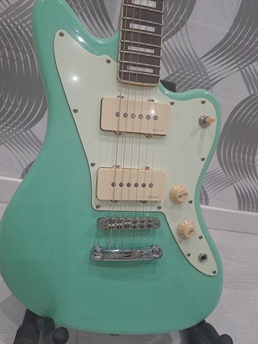 Guitarra elétrica JA 60CC com Acessórios