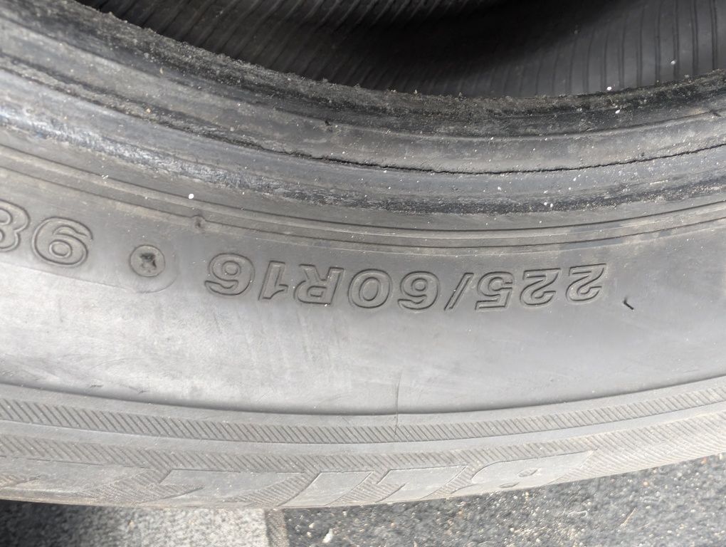 Шини bridgestone  225/60