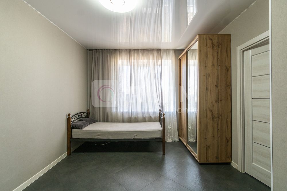 Оренда стильної 1-кімнатної квартири з кухнею-студією