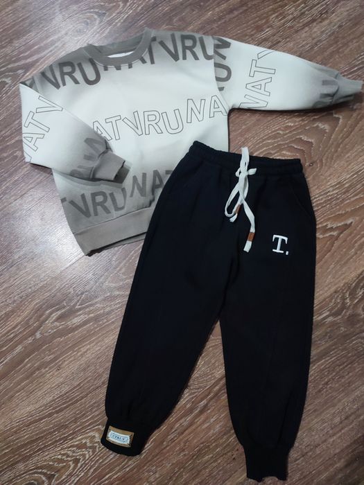 Красивий костюм на хлопчика ,6-7, 116-122