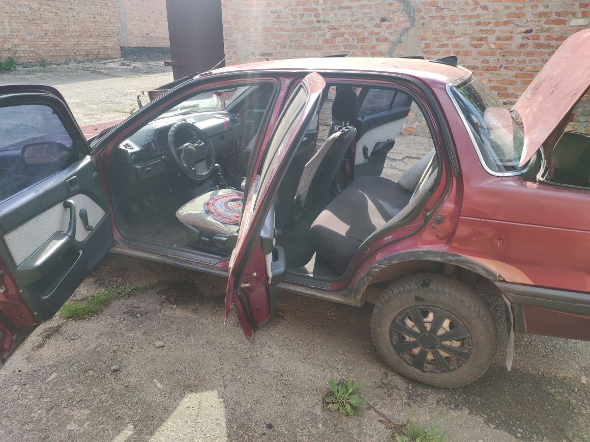 Митсубиси Лансер