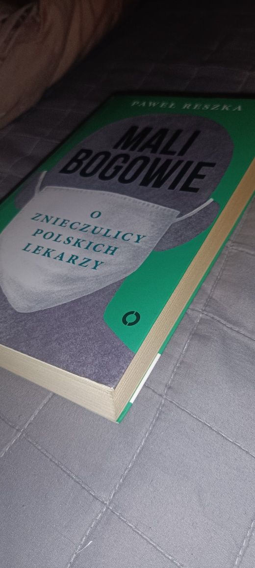 Nowa książka "Mali bogowie"