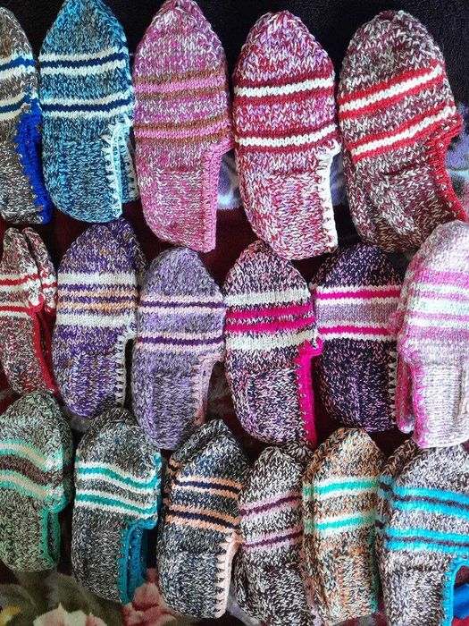 Продам теплые вязанные носочки и следики