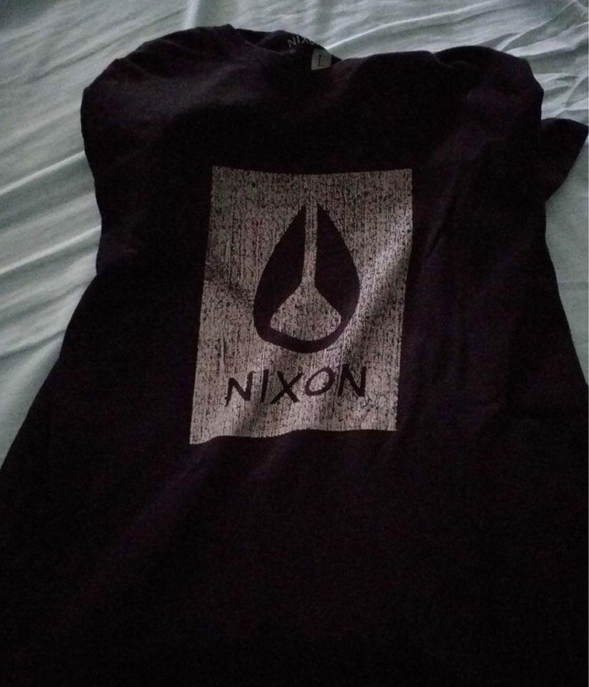 Tshirt NIXON black edition