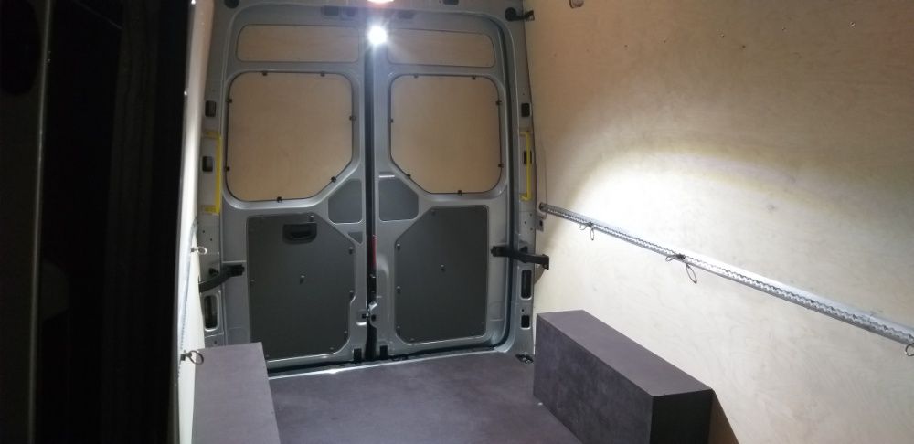 ZABUDOWA BUSA Volkswagen Crafter/MAN TGE-boki, podłoga, nadkola MONTAŻ