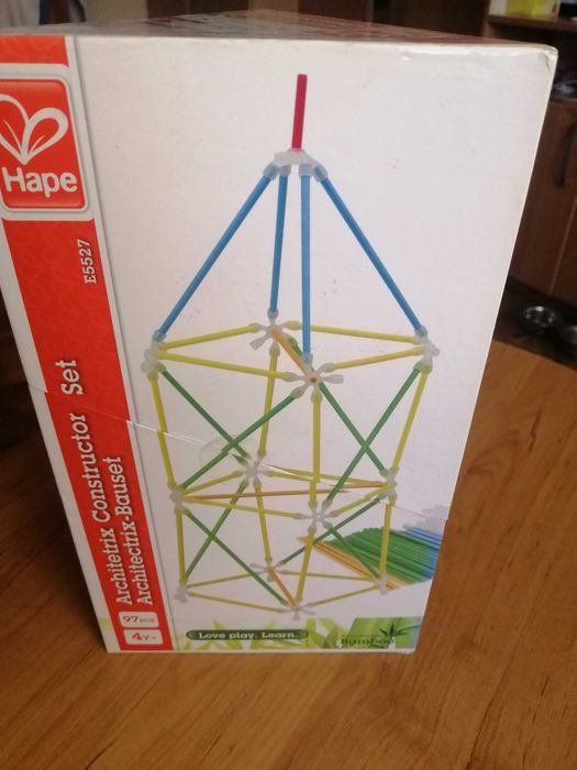 Конструктор 3-D Architetrix Constructor т.м. Hape, бамбук 4+