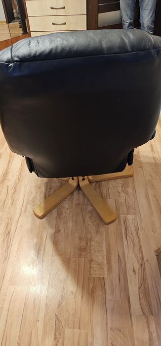 Fotel stan bardzo dobry.