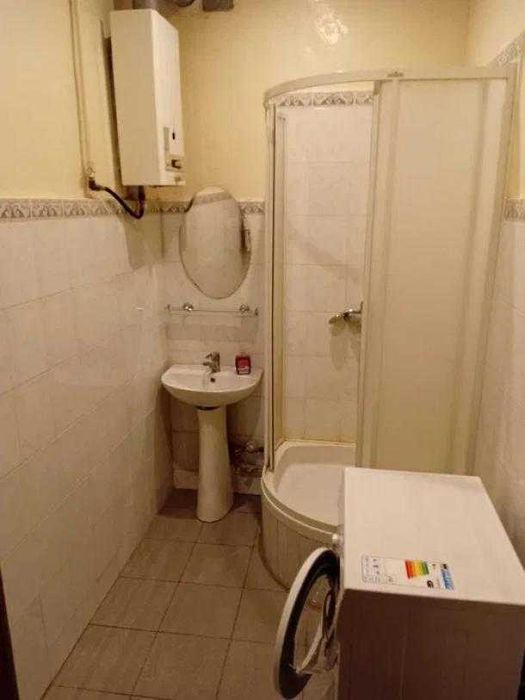 Продам 2 ком кв Центр сталинка