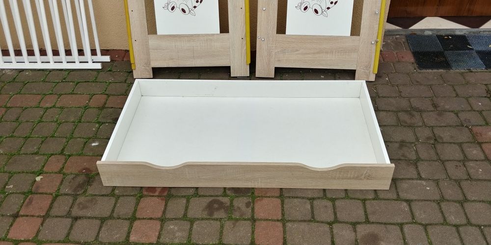 Łóżeczko z szufladą