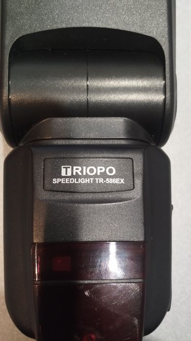 Продам фотовспышку Triopo speedlight tr-586ex