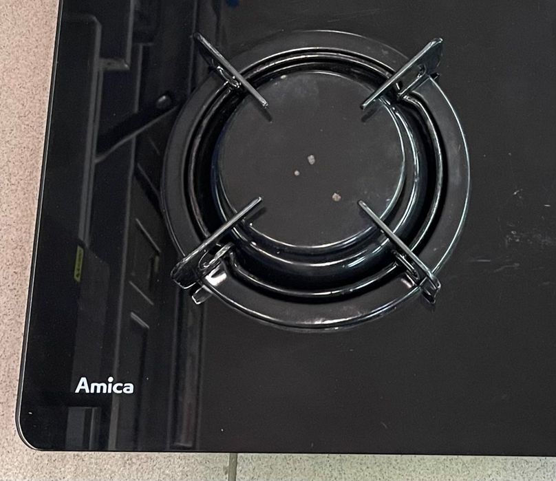 Газова варильна поверхня  Amica — 4 конфорки склокераміка