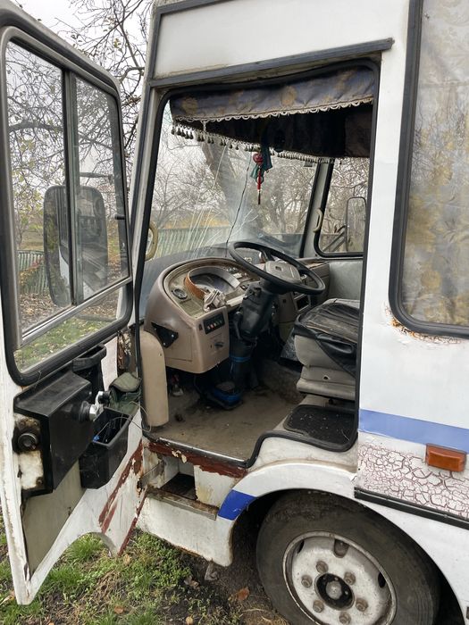 Автобус на ходу з документами