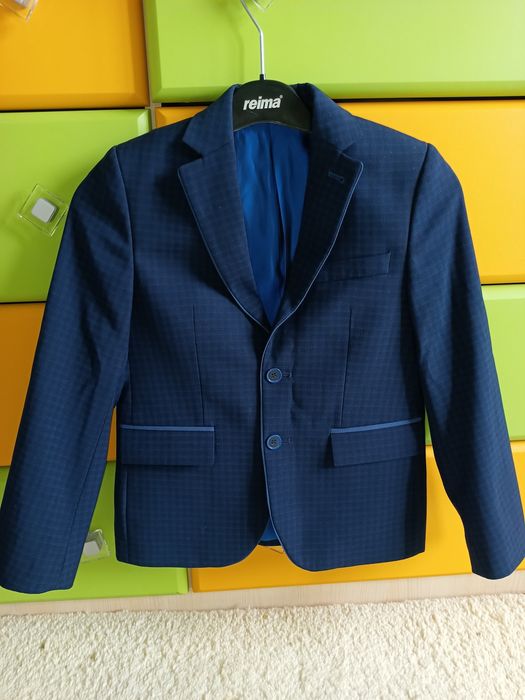 Піджак пиджак  як новий на хлопчика 5 років