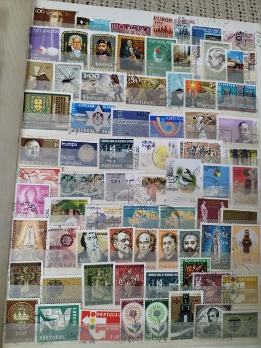 Classificador com 500 selos diferentes Portugal