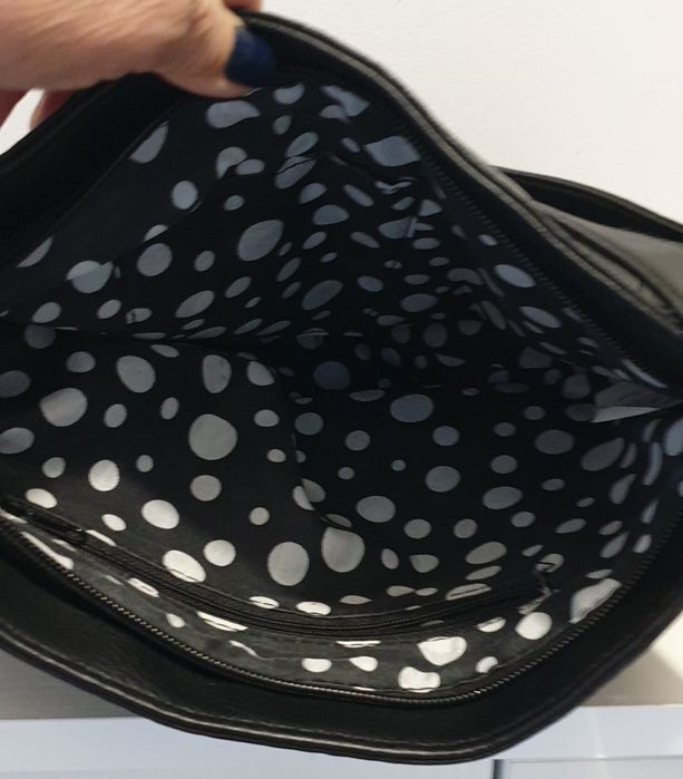 Torebka damska czarna na ramię