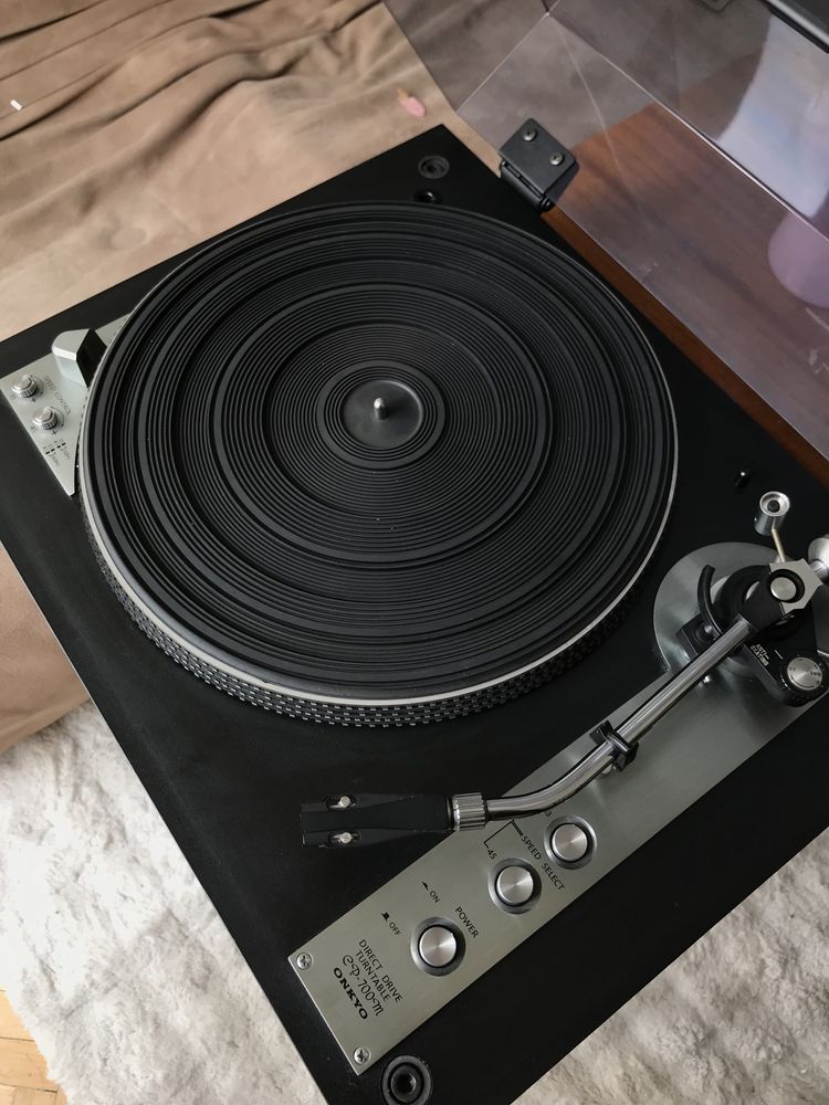 Gramofon Onkyo CP-700M