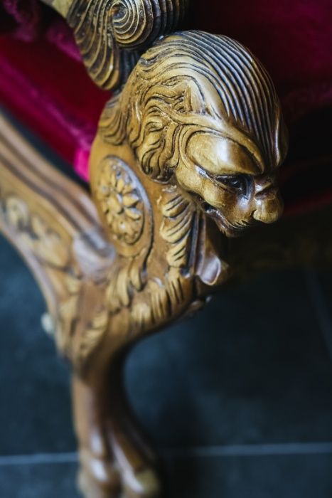 РЕСТАВРАЦІЯ, РЕМОНТ та ВИГОТОВЛЕННЯ меблів. М'яких.Шкіряних.Дерев'яних