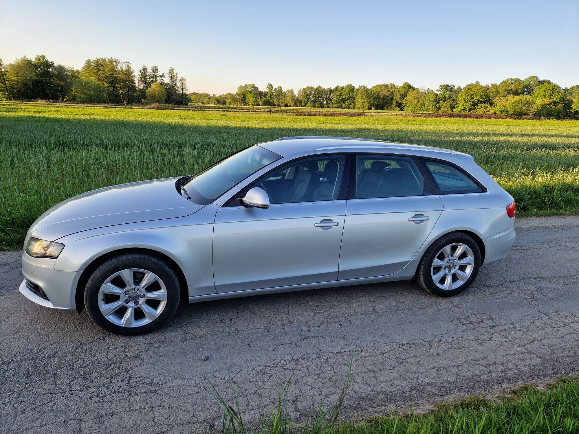 Audi a4 kombi 2009r 1.8Tfsi