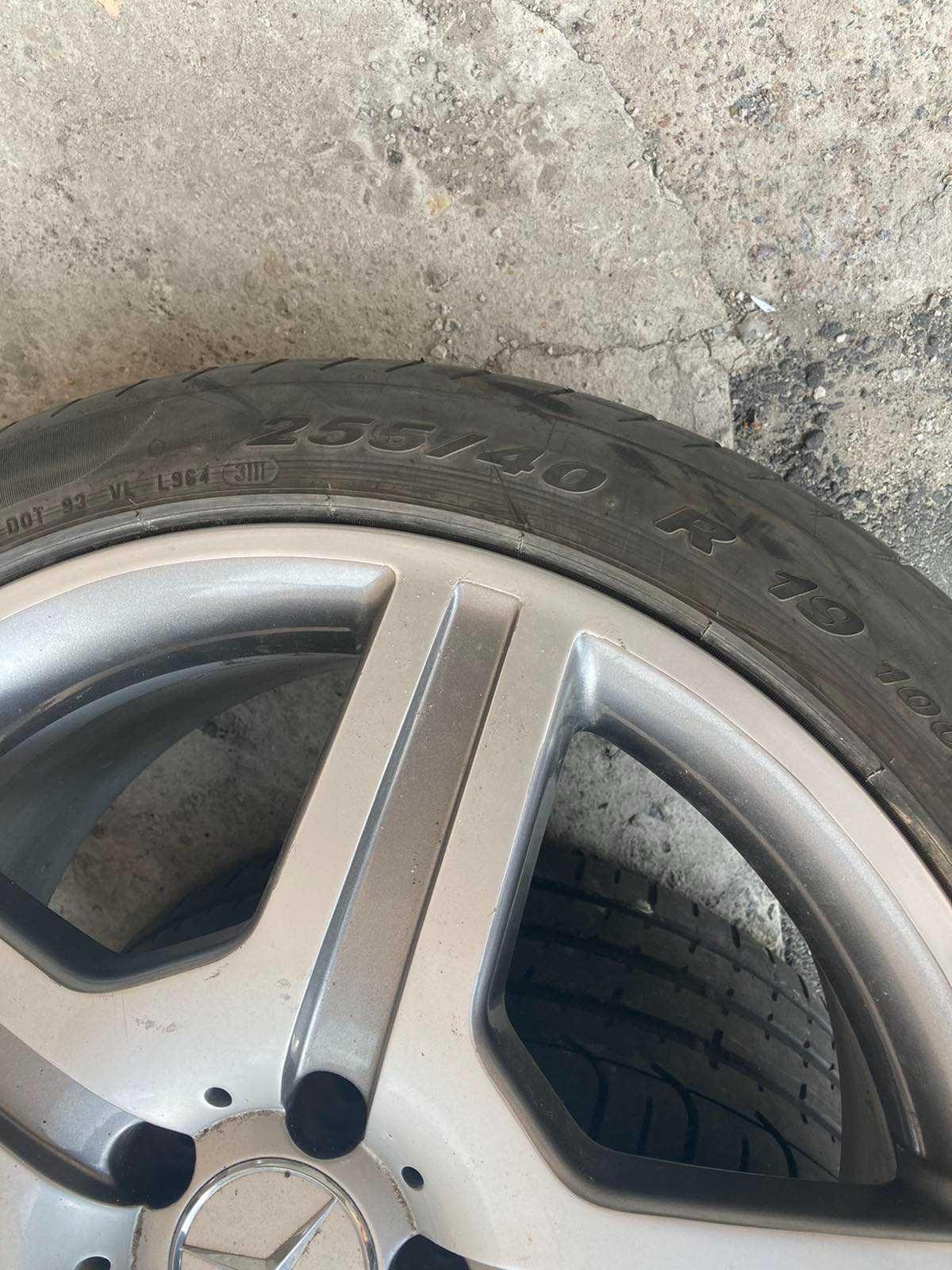 Продам пару шин 255/40 R19 100Y Pirelli  Pzero