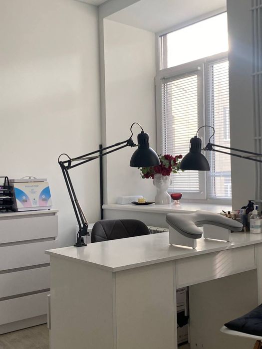 Оренда робочого місця. Майстер манікюру/педикюру