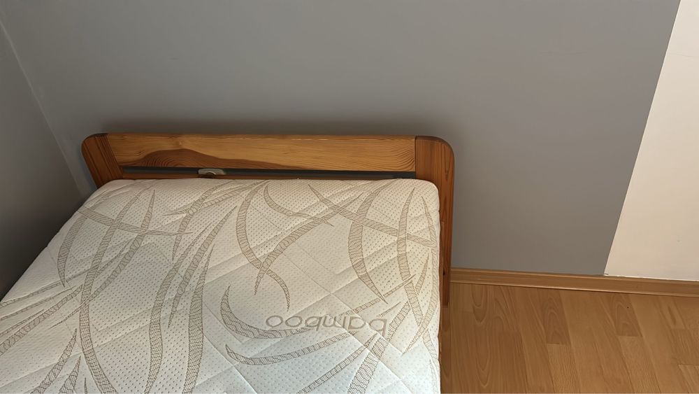 Łòżko z materacem 90x200
