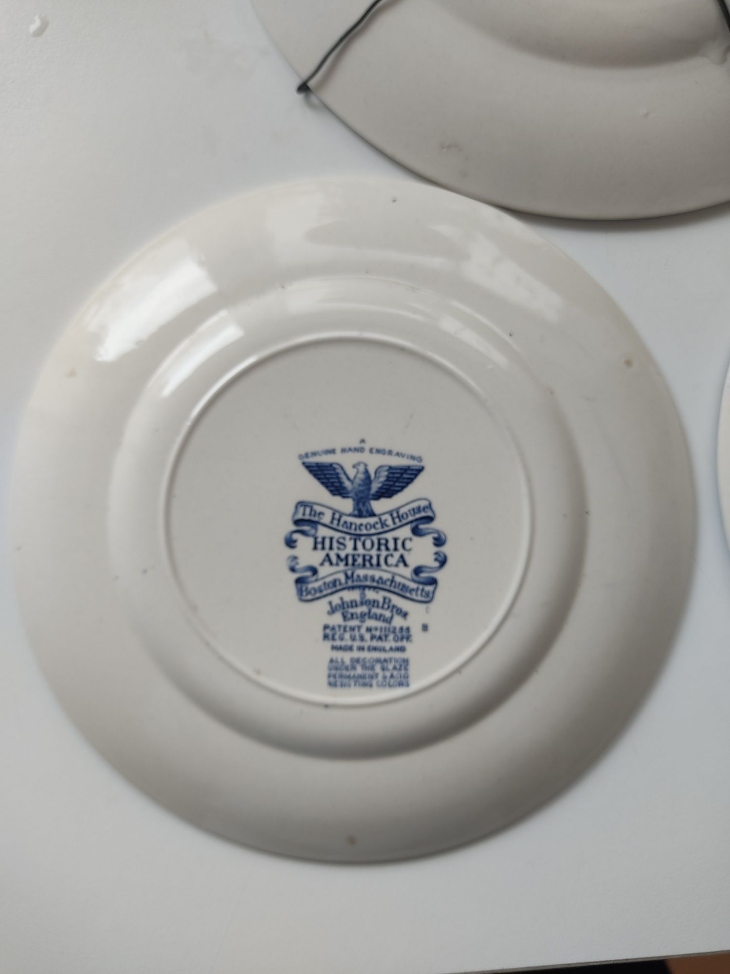 3 pratos de cerâmica da Johnson Brothers England 1938