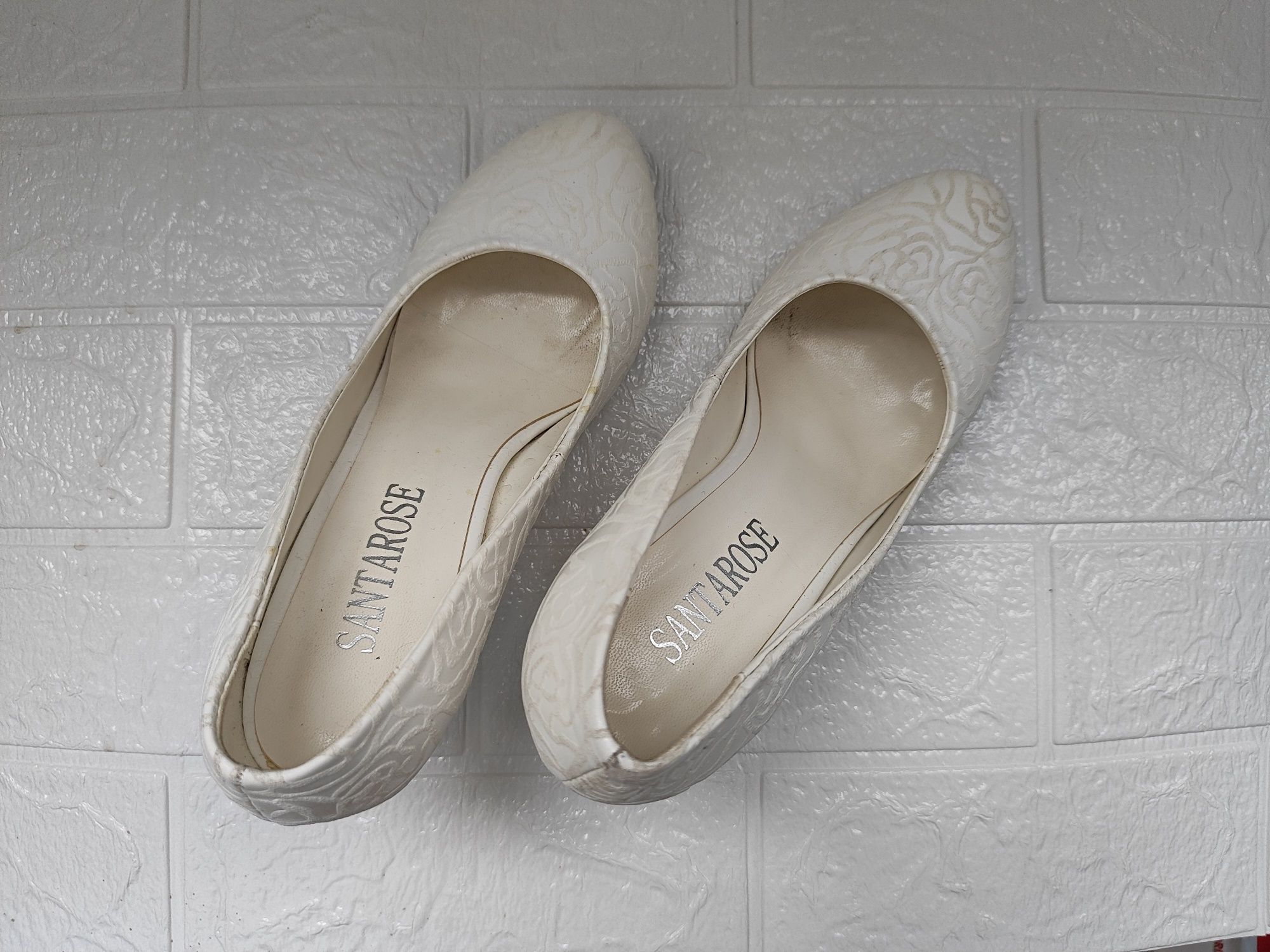 Туфли женские белые на каблуке