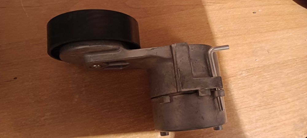 Napinacz paska Opel Vectra C Astra