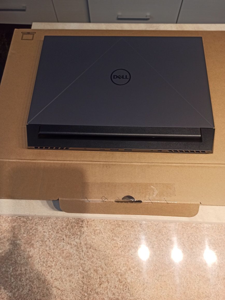 Laptop gamingowy Dell G15 5530 i713650HX Win11 RTX4060  Nowy Gwarancja