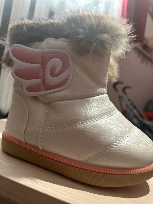 Уггі зимові для дівчинки