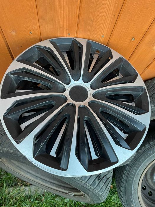 Felgi stalowe z oponami zimowymi Toyota Verso