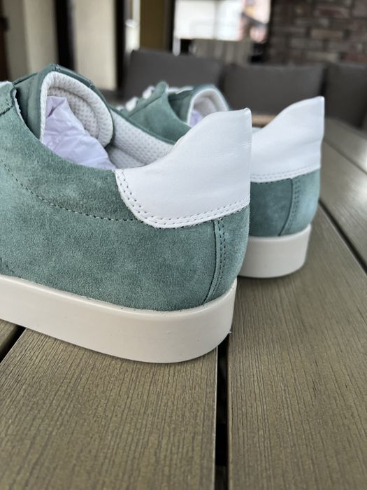 Кросівки чоловічі  42р Ecco