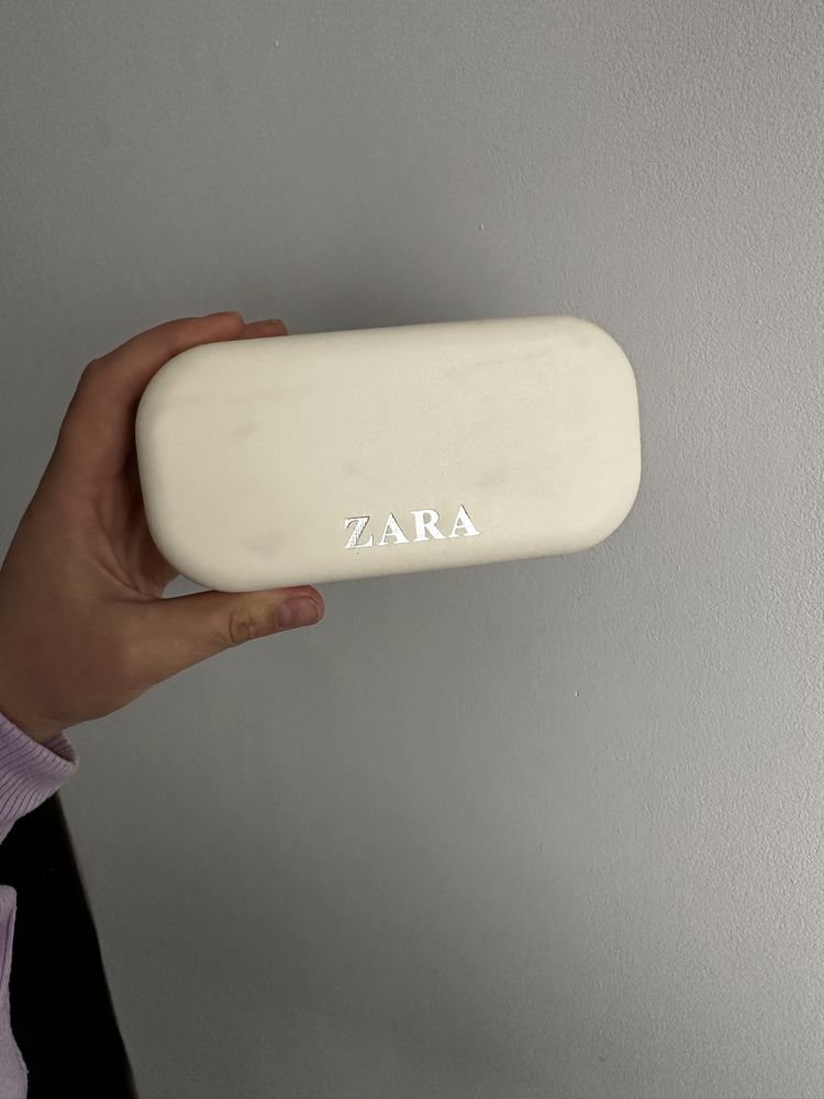 markowe etui na okulary ZARA