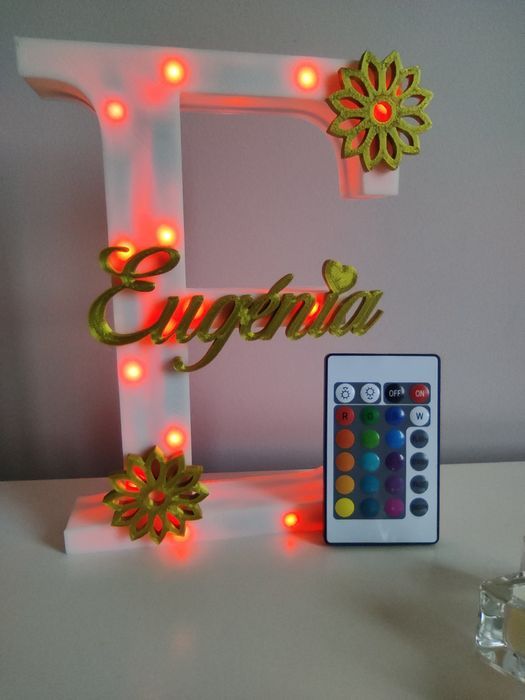 Presente Dia da Mãe - Candeeiro Letra e nome c/ LED's RGB